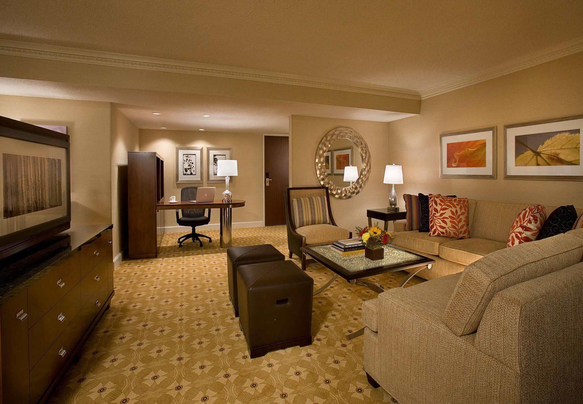 Aguascalientes Marriott Hotel Экстерьер фото